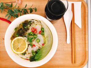 吃瓜吃面都开灯